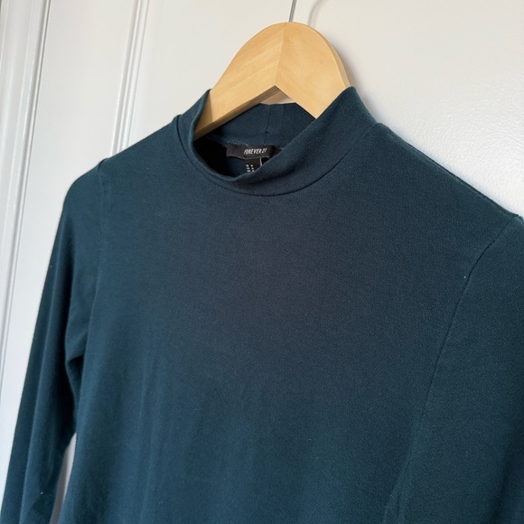 Forever 21 Hunter Green Long Sleeve Mock Neck Bodysuit - Picture 2 of 4
